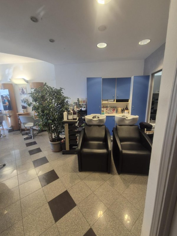 negozio in vendita a Monteroni d'Arbia