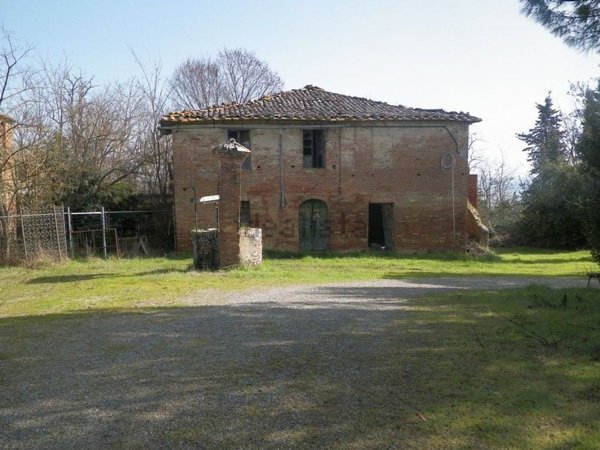 casale in vendita a Monteroni d'Arbia