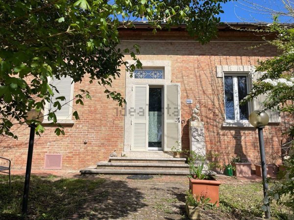 casa indipendente in vendita a Monteroni d'Arbia