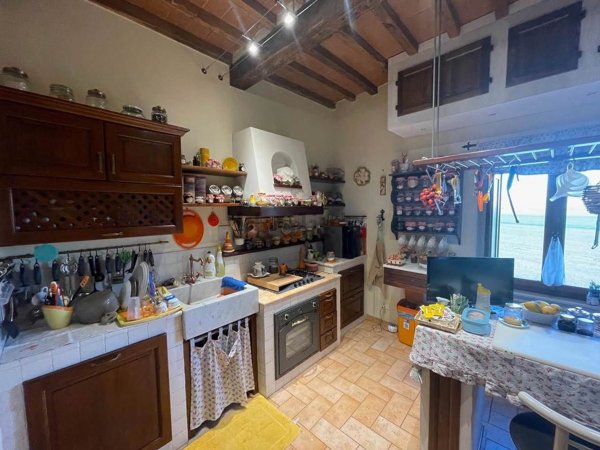 appartamento in vendita a Monteroni d'Arbia in zona Lucignano