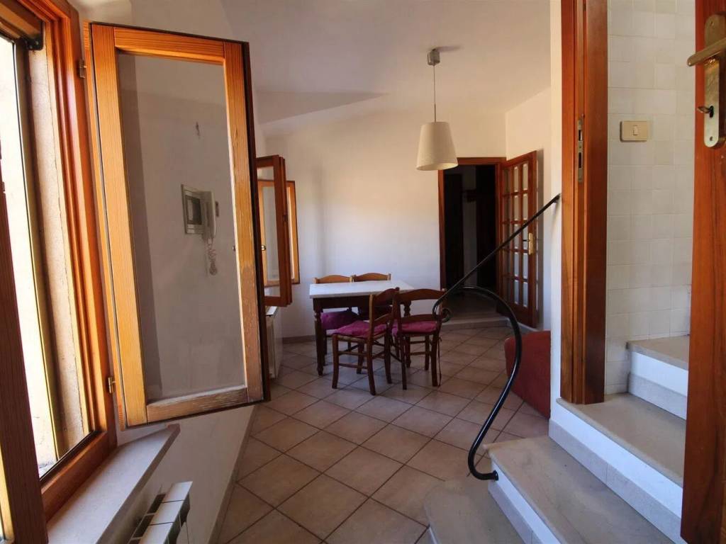 appartamento in vendita a Monteroni d'Arbia in zona Lucignano