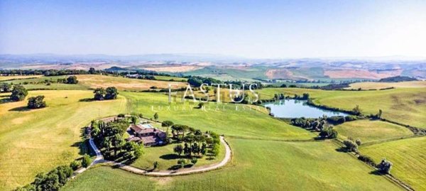 casale in vendita a Monteroni d'Arbia