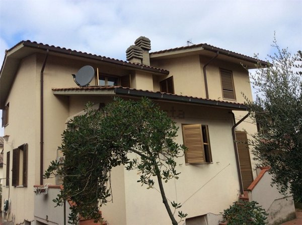 casa indipendente in vendita a Monteroni d'Arbia