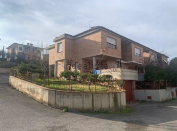 casa indipendente in vendita a Monteroni d'Arbia