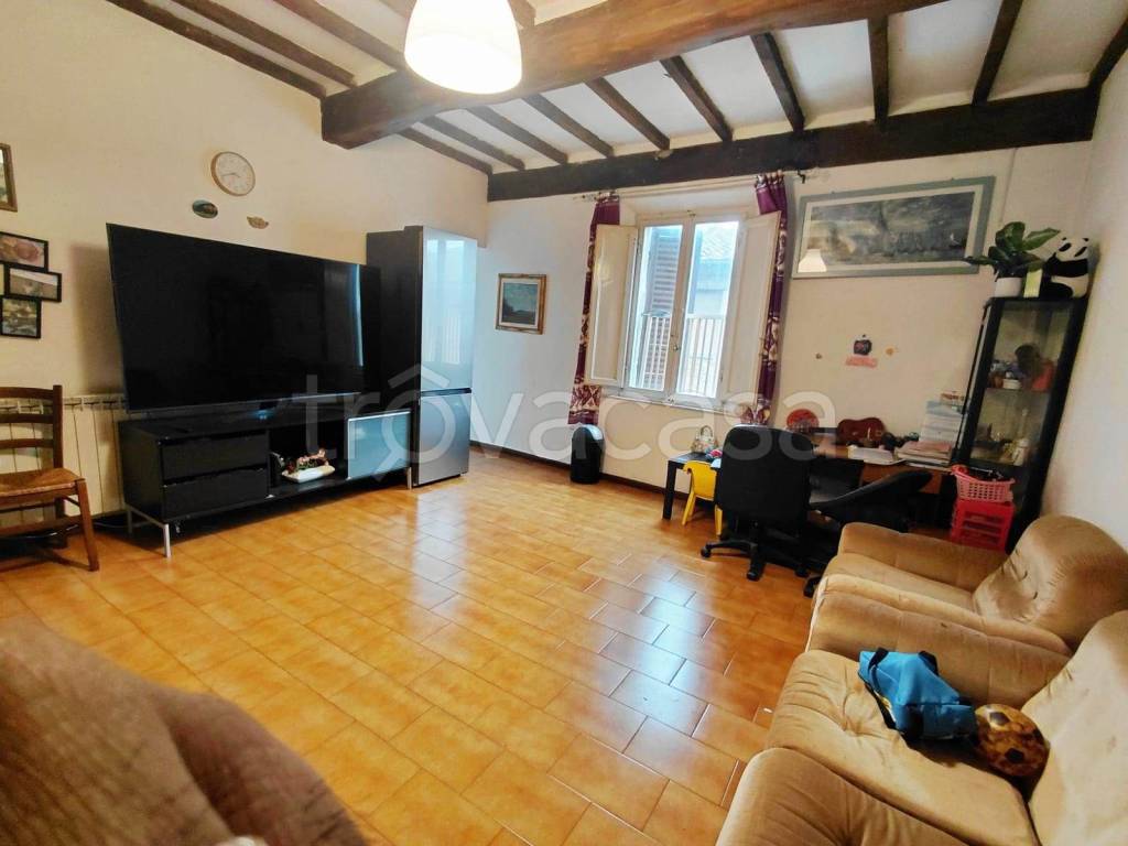 appartamento in vendita a Monteroni d'Arbia in zona Ponte a Tressa