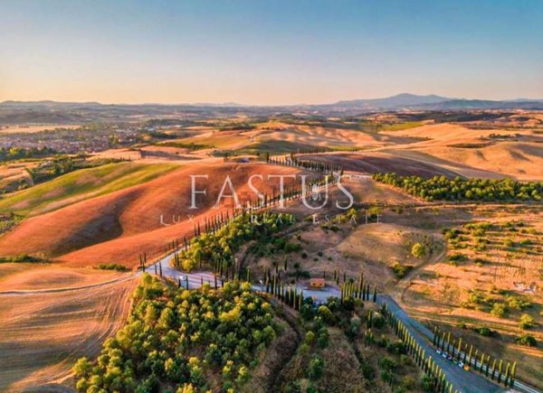 casale in vendita a Monteroni d'Arbia
