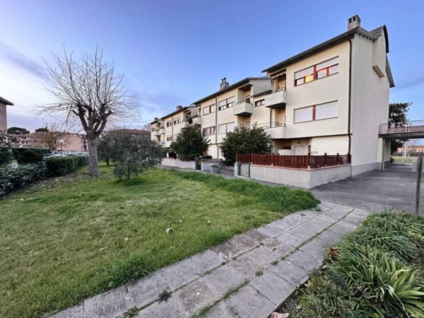 appartamento in vendita a Monteroni d'Arbia in zona Ponte a Tressa