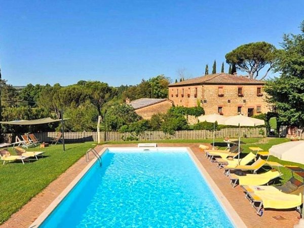 casale in vendita a Monteroni d'Arbia