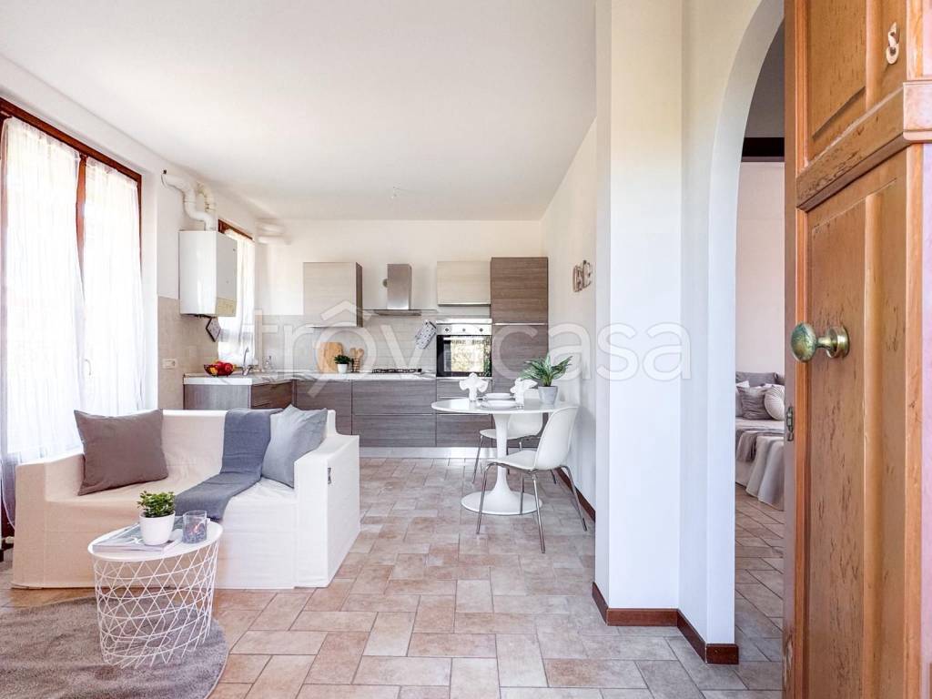 appartamento in vendita a Monteroni d'Arbia in zona Ponte a Tressa
