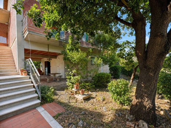 casa indipendente in vendita a Monteroni d'Arbia in zona Ponte d'Arbia