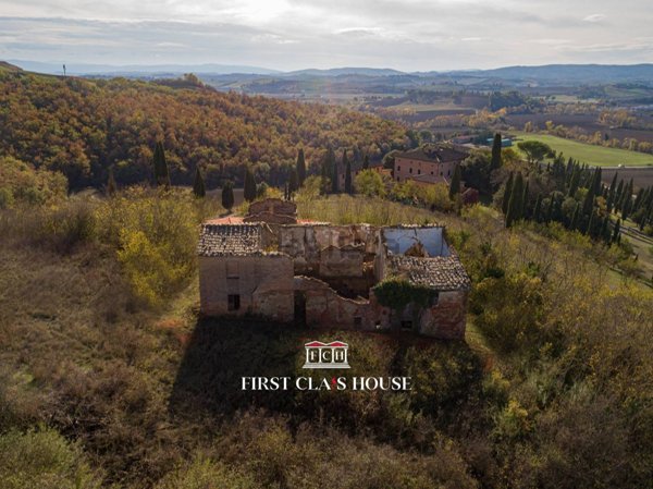 casale in vendita a Monteroni d'Arbia