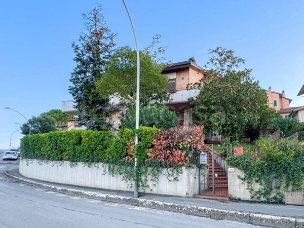 appartamento in vendita a Monteroni d'Arbia