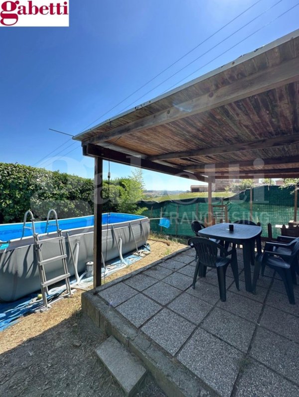 appartamento in vendita a Monteroni d'Arbia in zona Lucignano