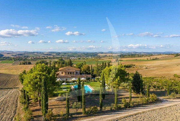 casale in vendita a Monteroni d'Arbia