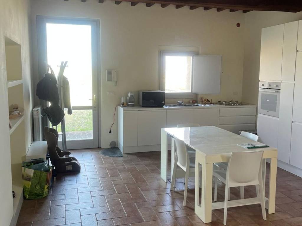appartamento in vendita a Monteroni d'Arbia in zona Radi