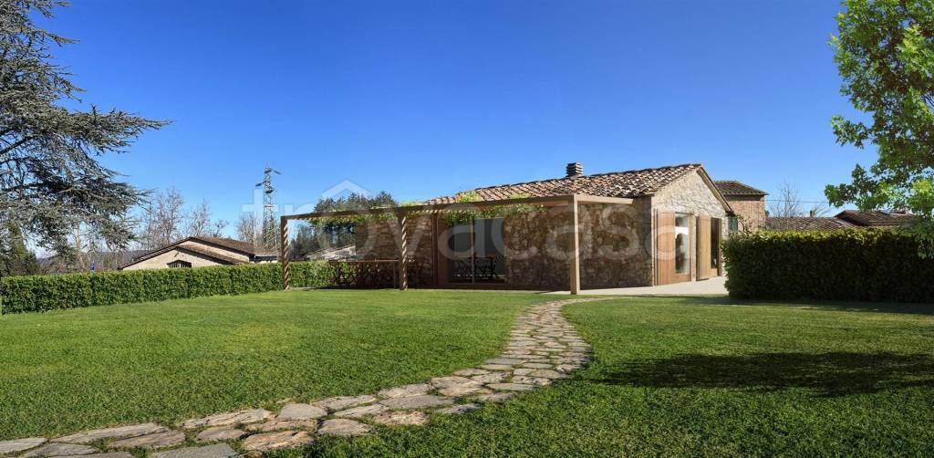 casa indipendente in vendita a Monticiano