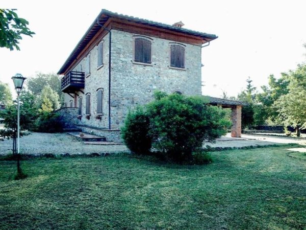 casa indipendente in vendita a Monticiano