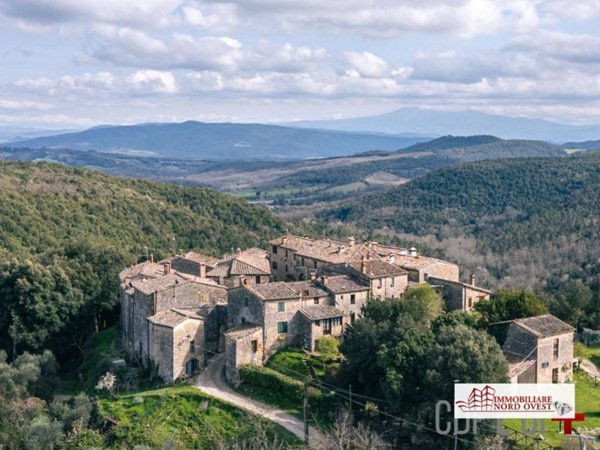 appartamento in vendita a Monticiano in zona Tocchi