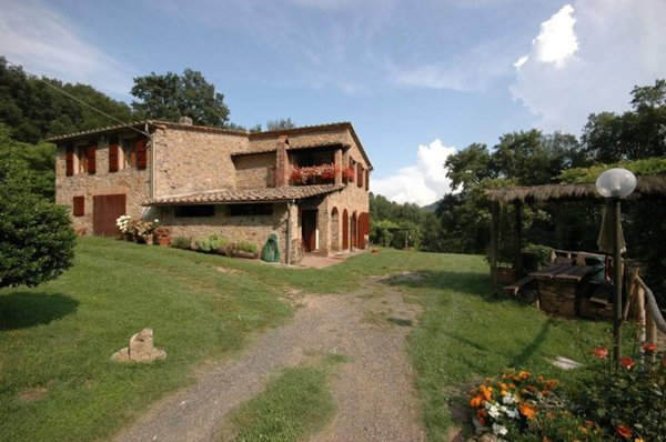 casa indipendente in vendita a Monticiano