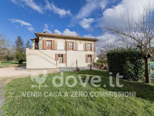 casa indipendente in vendita a Monticiano