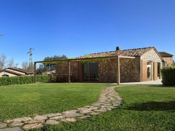 casa indipendente in vendita a Monticiano