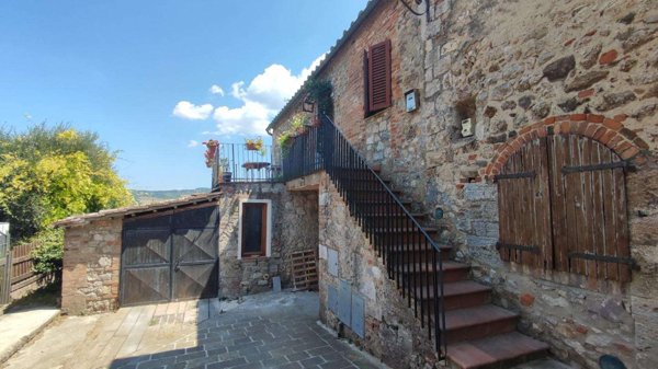 intera palazzina in vendita a Monticiano in zona San Lorenzo a Merse