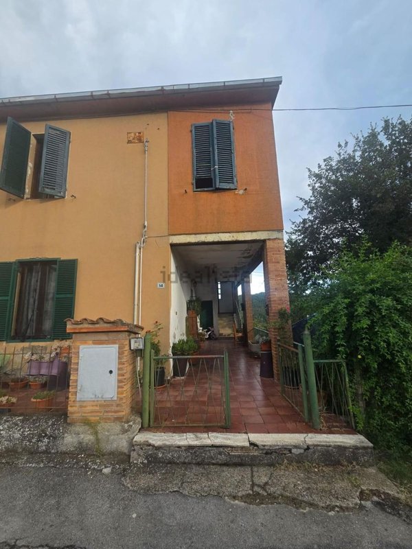 casa indipendente in vendita a Monticiano