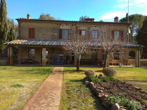 casa indipendente in vendita a Monticiano