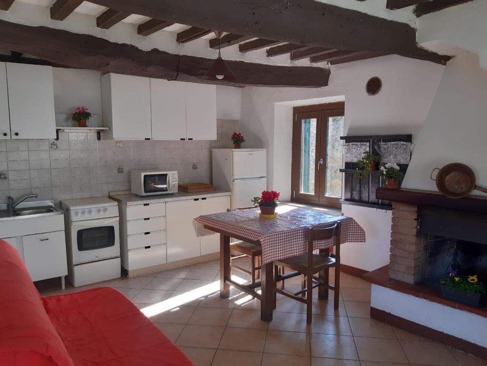 appartamento in vendita a Monticiano in zona Iesa