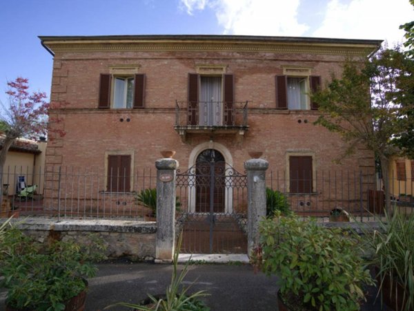 intera palazzina in vendita a Murlo in zona Vescovado