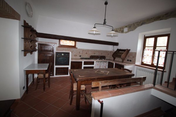 casa indipendente in vendita a Murlo in zona Casciano