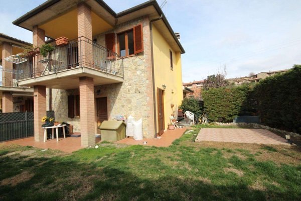 intera palazzina in vendita a Murlo in zona Casciano