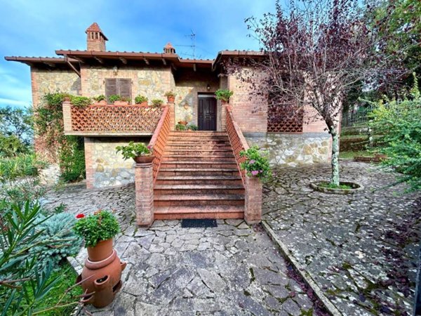 casa indipendente in vendita a Murlo in zona Casciano