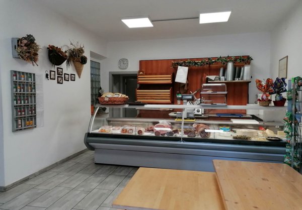 negozio in vendita a Murlo in zona Vescovado