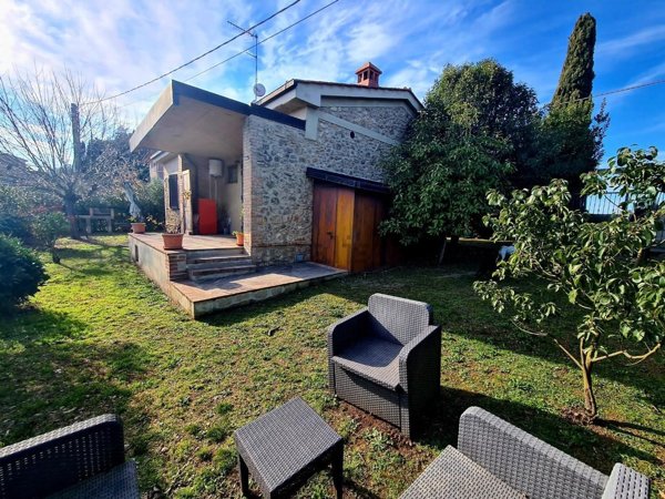 appartamento in vendita a Murlo in zona Casciano