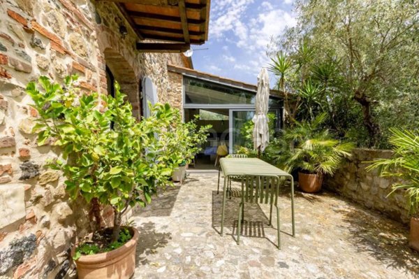 casa indipendente in vendita a Murlo in zona Vallerano
