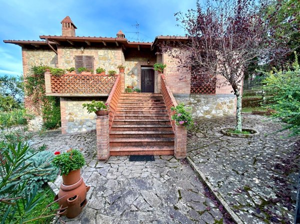 casa indipendente in vendita a Murlo in zona Casciano