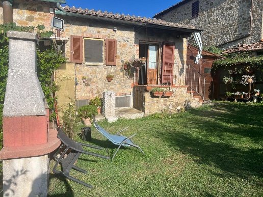 casa indipendente in vendita a Murlo in zona Casciano