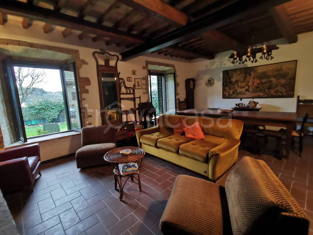 appartamento in vendita a Murlo in zona Casciano