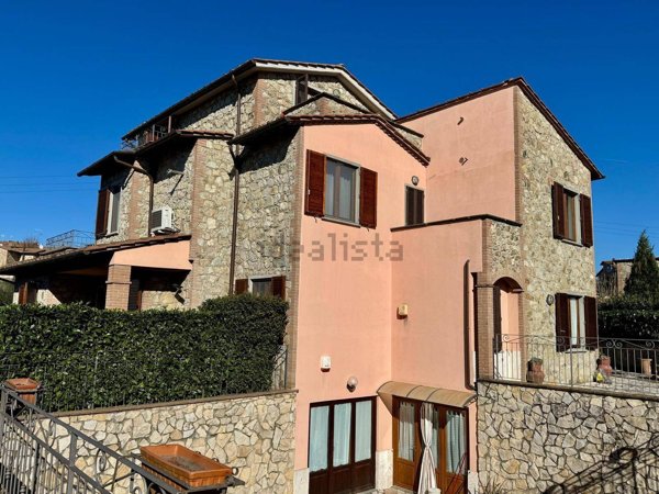 casa indipendente in vendita a Murlo in zona Casciano