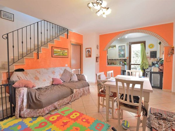 casa indipendente in vendita a Murlo in zona Casciano