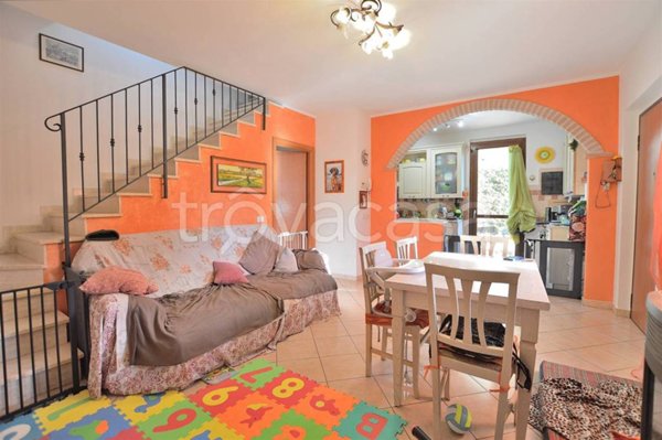 casa indipendente in vendita a Murlo in zona Casciano