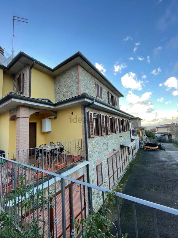 appartamento in vendita a Murlo in zona Casciano