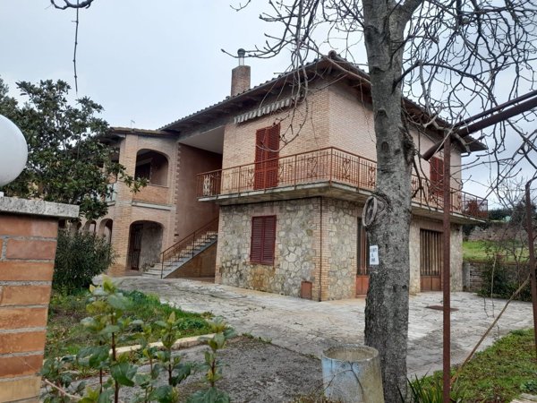casa indipendente in vendita a Murlo in zona Casciano