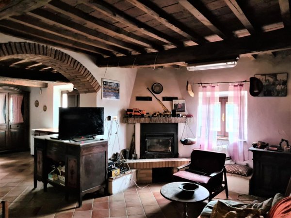 casa indipendente in vendita a Murlo in zona Casciano