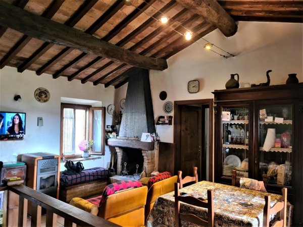 casa indipendente in vendita a Murlo in zona Casciano