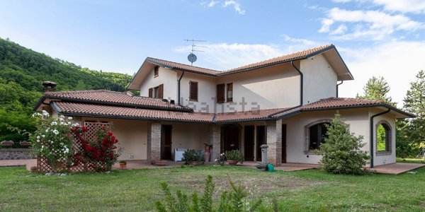 casa indipendente in vendita a Piancastagnaio