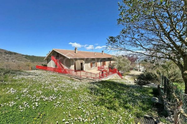 casa indipendente in vendita a Piancastagnaio