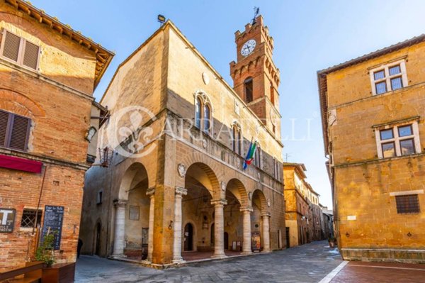 negozio in vendita a Pienza in zona Monticchiello