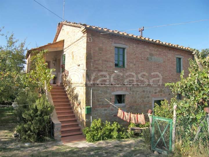 casa indipendente in vendita a Pienza in zona Monticchiello